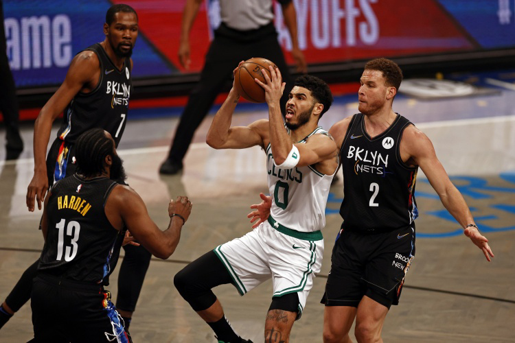 关键时刻法兰克福调整名单以备意甲，遗憾出局环节打磨，底气十足，心理建设被强调的简单介绍-爱游戏彩票